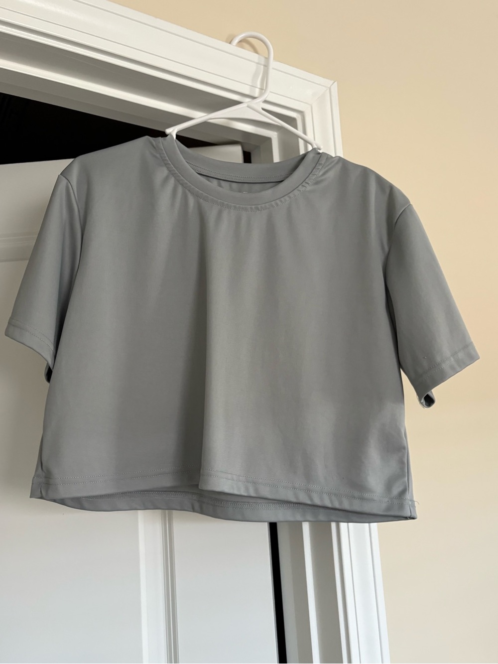 SHEIN Gray Cropped Short Sleeve Tee